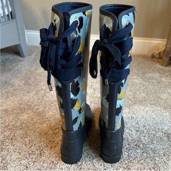 Floral Patterned Rain Boots - Picture 2 of 6